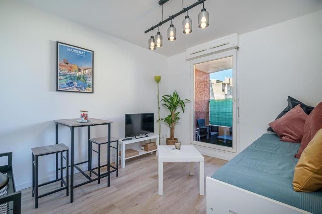 Appartement Climatise Avec Terrasse Tout Equipe A 5Min De La Gare St Charles Marselha Exterior foto